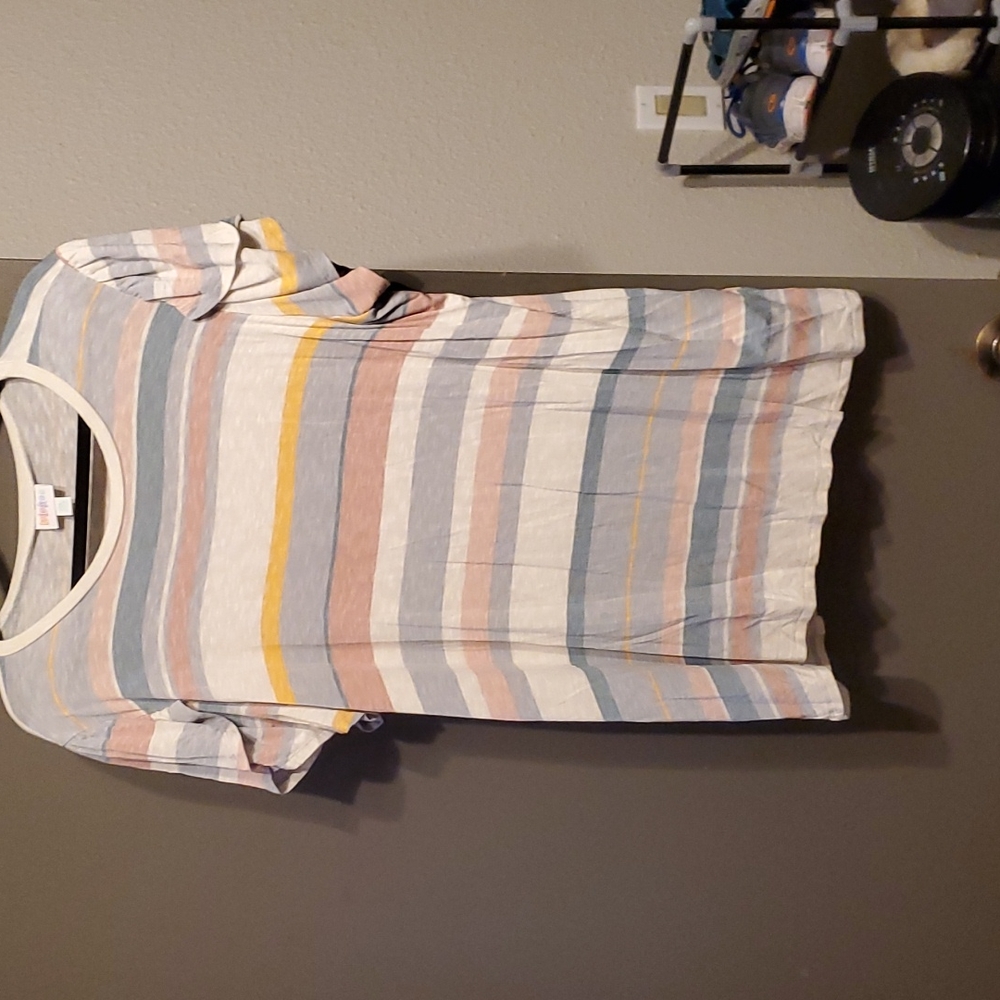 Lightweight stripe top